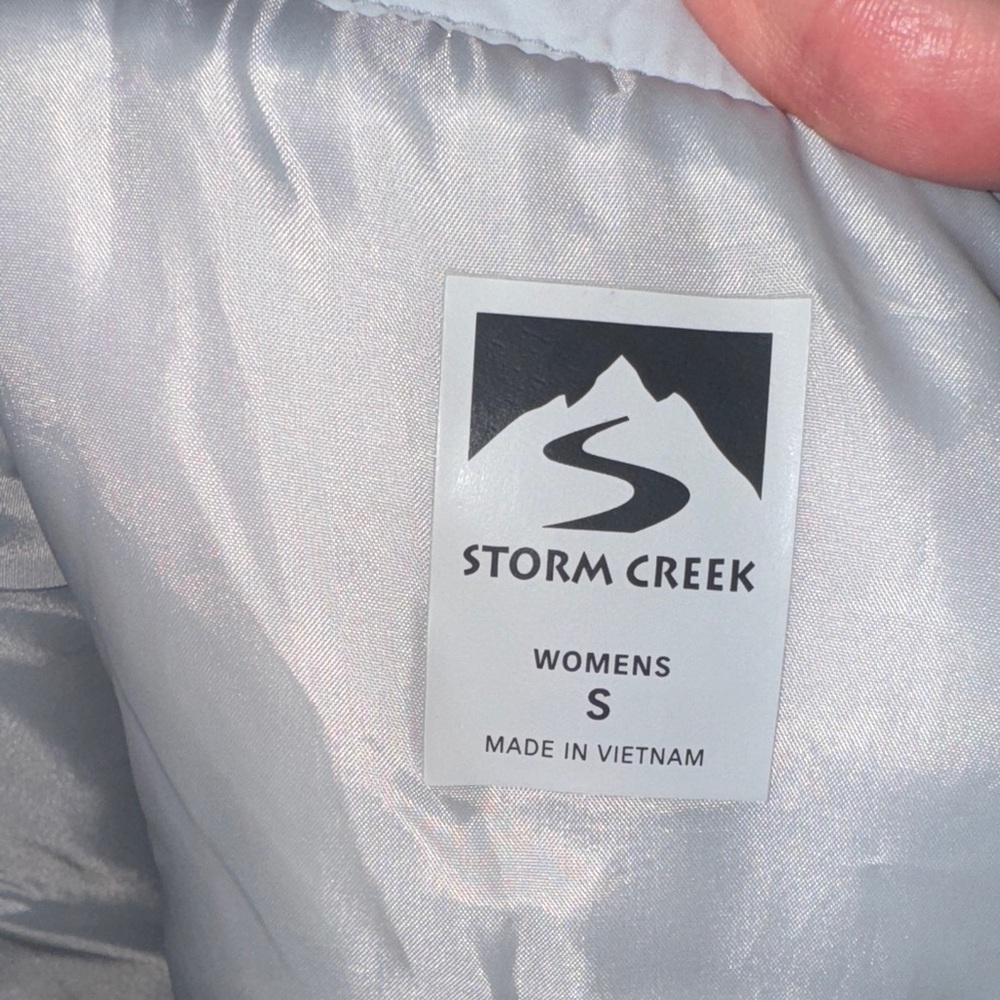 Storm Creek Women's Light Gray White Quilted Keystone Vest 4 zipper pocket Small - Picture 13 of 13
